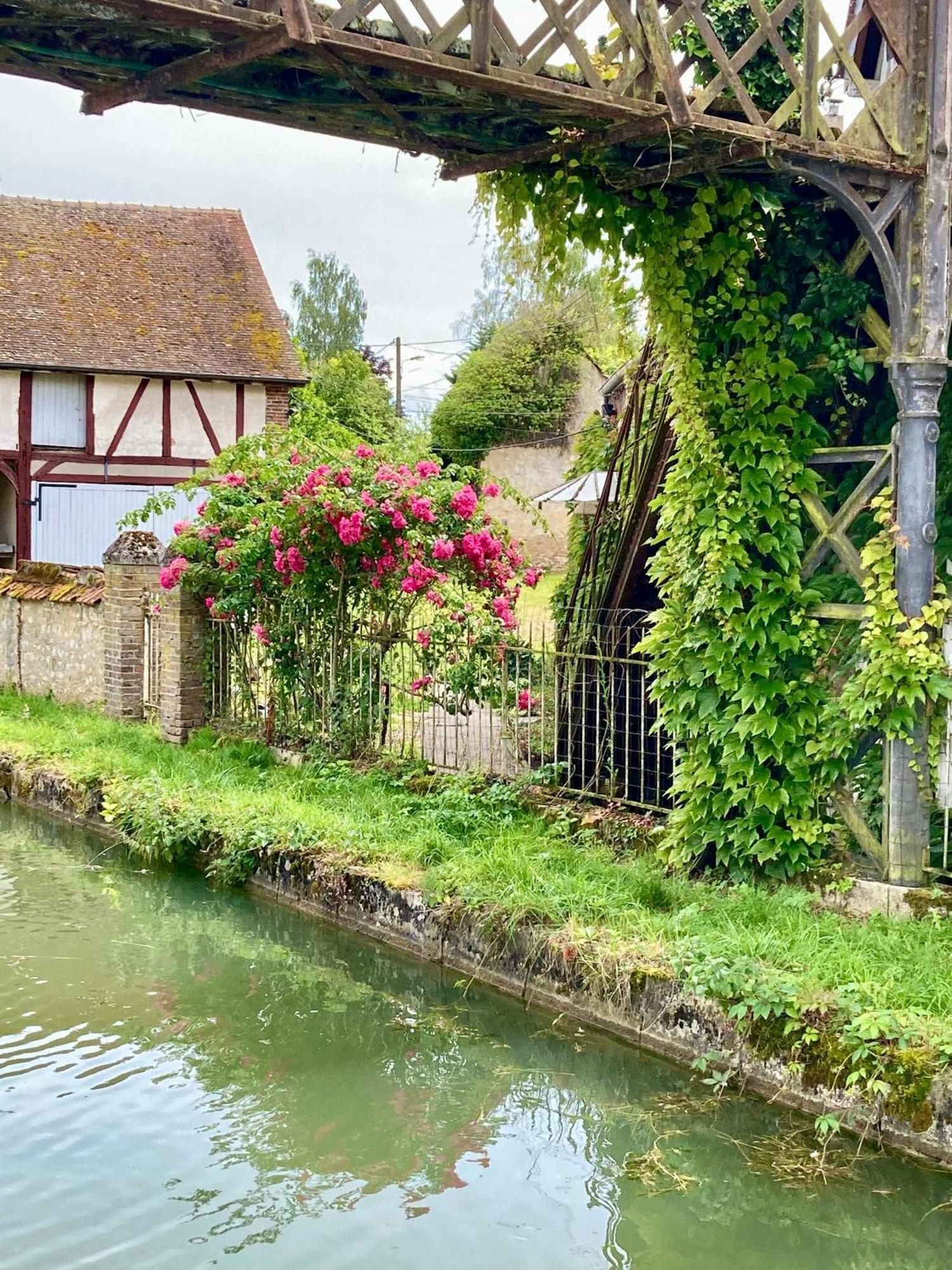 La Maison Virginie 1 A 2 Pers Charmant Hyper Centre- Cour- Parking- Linge- Fibre- Proximite Lac Canal Piscine Montargis Dış mekan fotoğraf